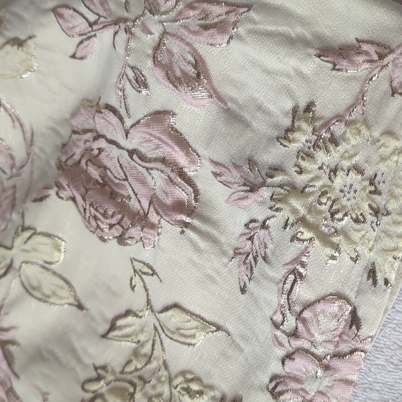 Chic Shine Cream Metallic Floral Jacquard Mini Skirt - Picture 6 of 12